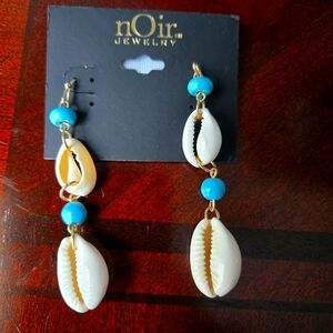New nOir Earrings Jewelry Turquoise Blue Cowrie Shell Dangly Pierced Gold Beaded